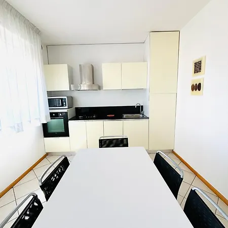 Alpina - Frontemare Centrale - Immobil Relax * Lido di Jesolo