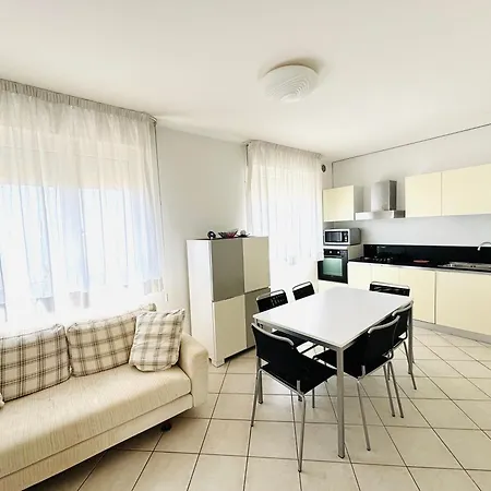 Alpina - Frontemare Centrale - Immobil Relax Lido di Jesolo